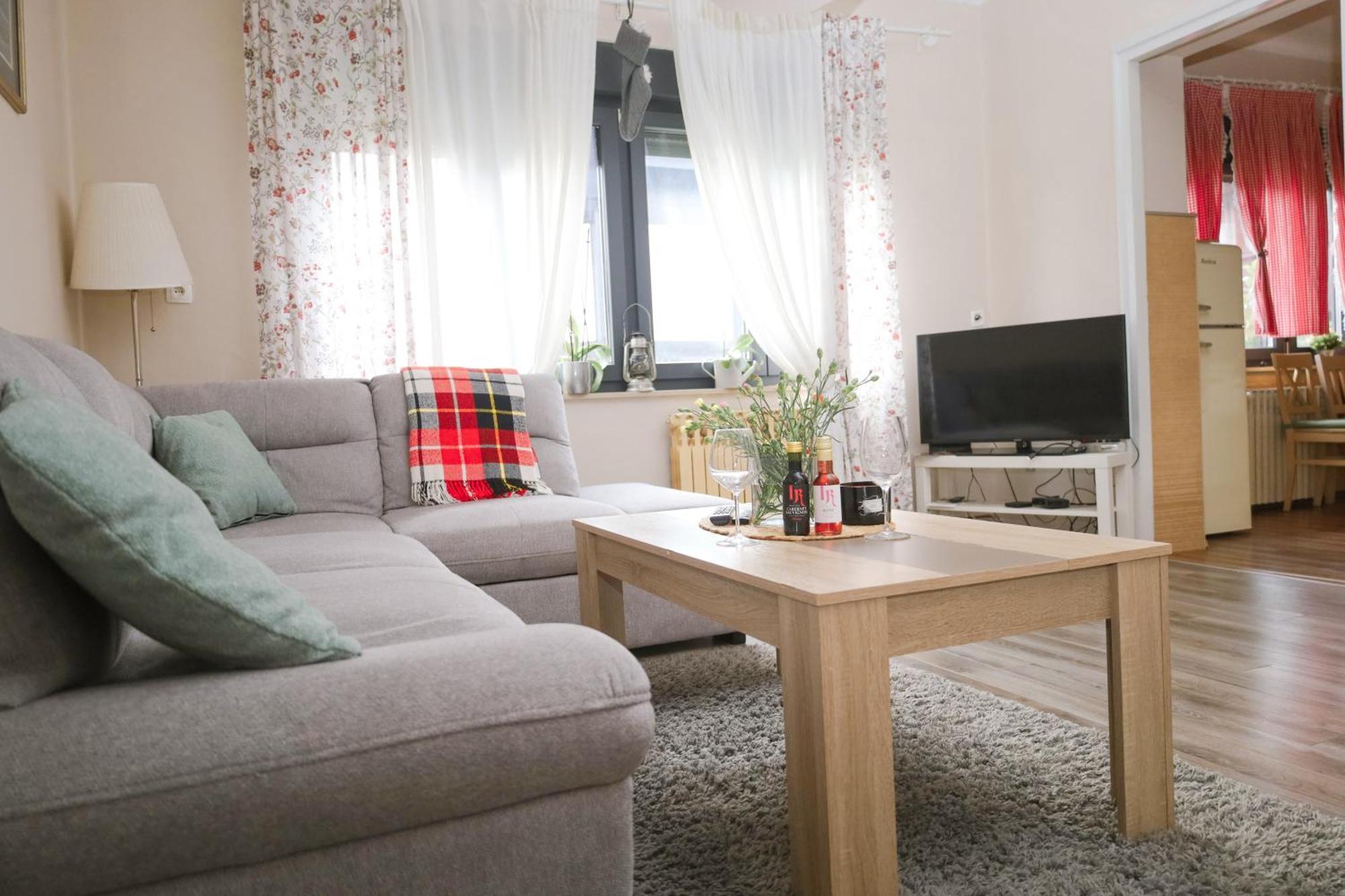 Kamena Kuca Apartment Пожега Екстериор снимка