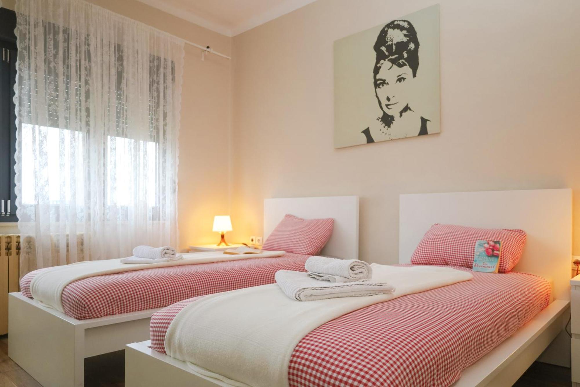 Kamena Kuca Apartment Пожега Екстериор снимка